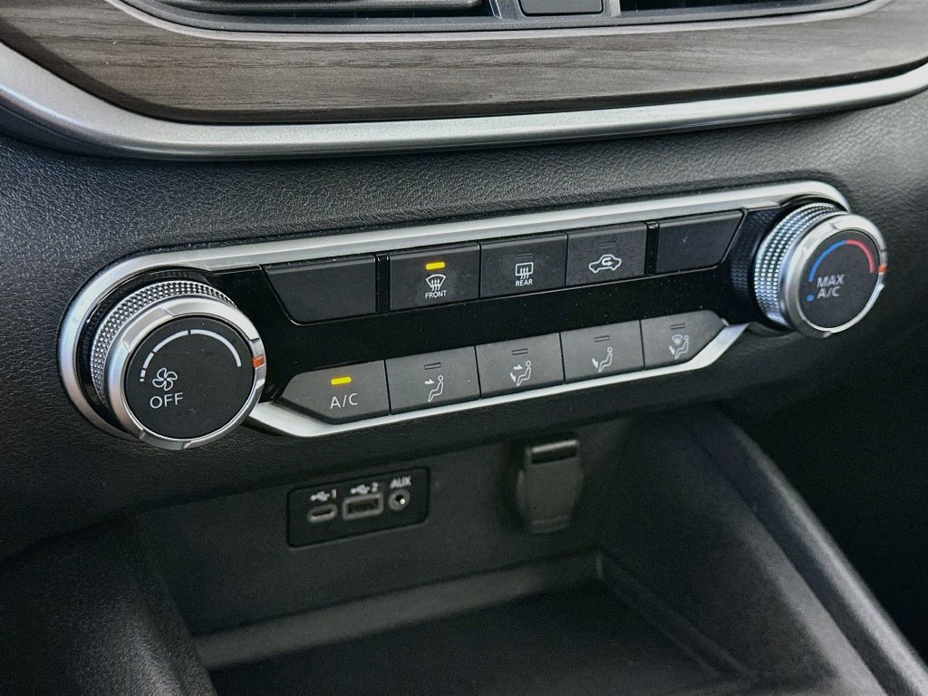 Used 2025 Nissan Altima 2.5 SV FWD image 18