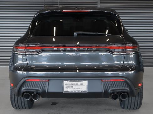Certified 2025 Porsche Macan AWD/4WD image 8