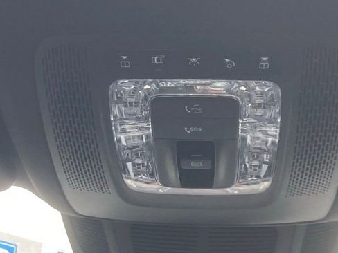 Used 2025 Mercedes-Benz GLE 450e 4MATIC image 10