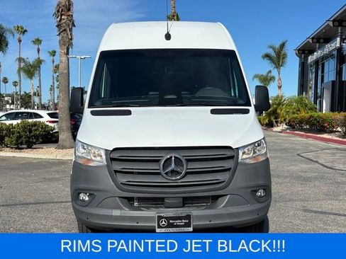 Used 2025 Mercedes-Benz Sprinter 3500 image 11