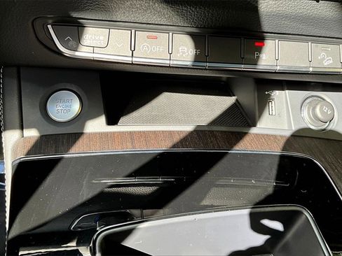 Certified 2025 Audi Q5 2.0T Premium Plus w/ Premium Plus Package image 15