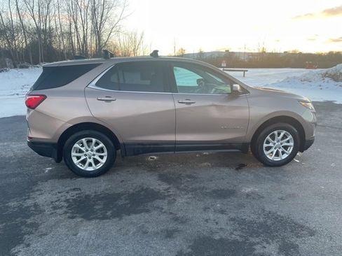Used 2018 Chevrolet Equinox LT image 11