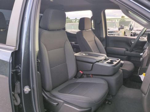 Used 2022 Chevrolet Silverado 1500 Custom Trail Boss AWD/4WD image 25