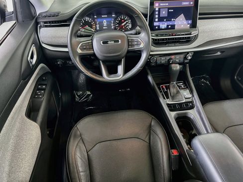 Used 2022 Jeep Compass Latitude w/ Sun and Sound Group AWD/4WD image 21