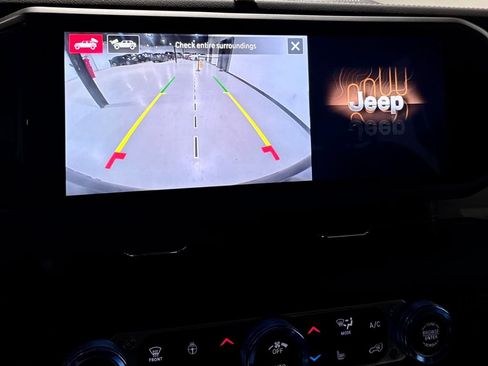 Used 2024 Jeep Wrangler Unlimited Sahara w/ Technology Group image 5