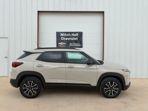 New 2026 Chevrolet TrailBlazer ACTIV w/ Driver Confidence Package AWD/4WD image 2