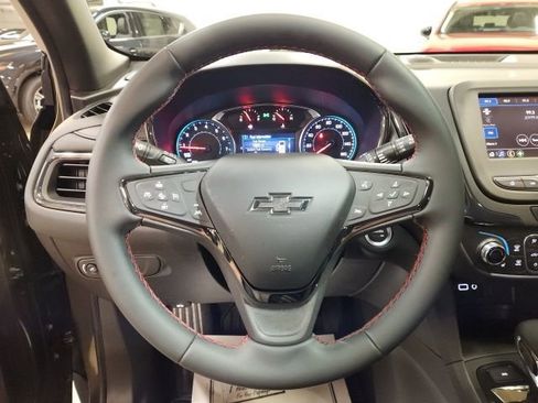 Used 2023 Chevrolet Equinox RS image 18