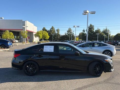 Used 2024 Honda Civic Sport image 3
