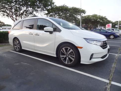 Used 2023 Honda Odyssey Touring image 4