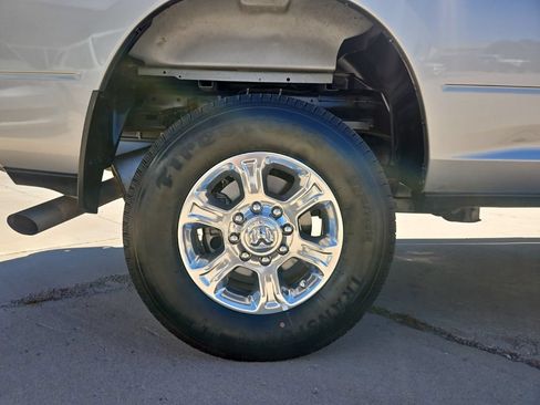 Used 2024 RAM 2500 Big Horn w/ Bed Utility Group AWD/4WD image 10