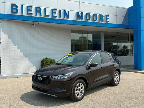 Used 2023 Ford Escape Active AWD/4WD image 1