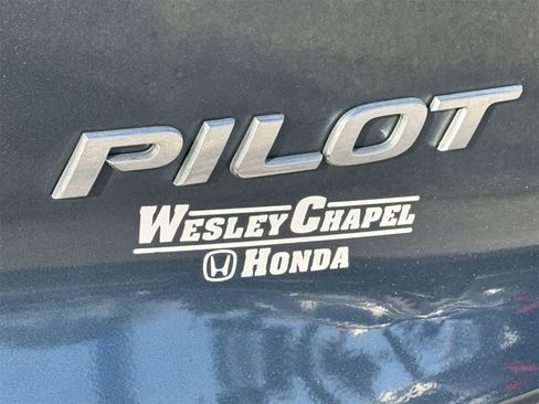 Used 2021 Honda Pilot EX image 19