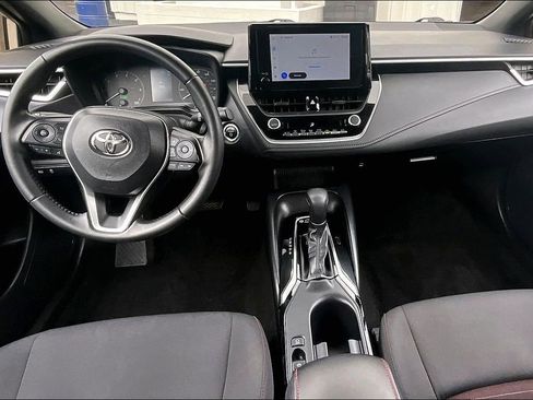 Used 2023 Toyota Corolla SE w/ SE Package FWD image 7