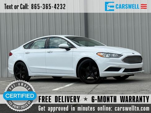 Used 2017 Ford Fusion SE w/ Fusion SE Technology Package FWD image 1