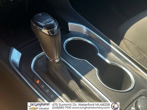 Certified 2020 Chevrolet Traverse LT FWD image 17