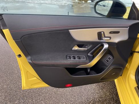 Used 2020 Mercedes-Benz CLA 250 CLA 250 image 9