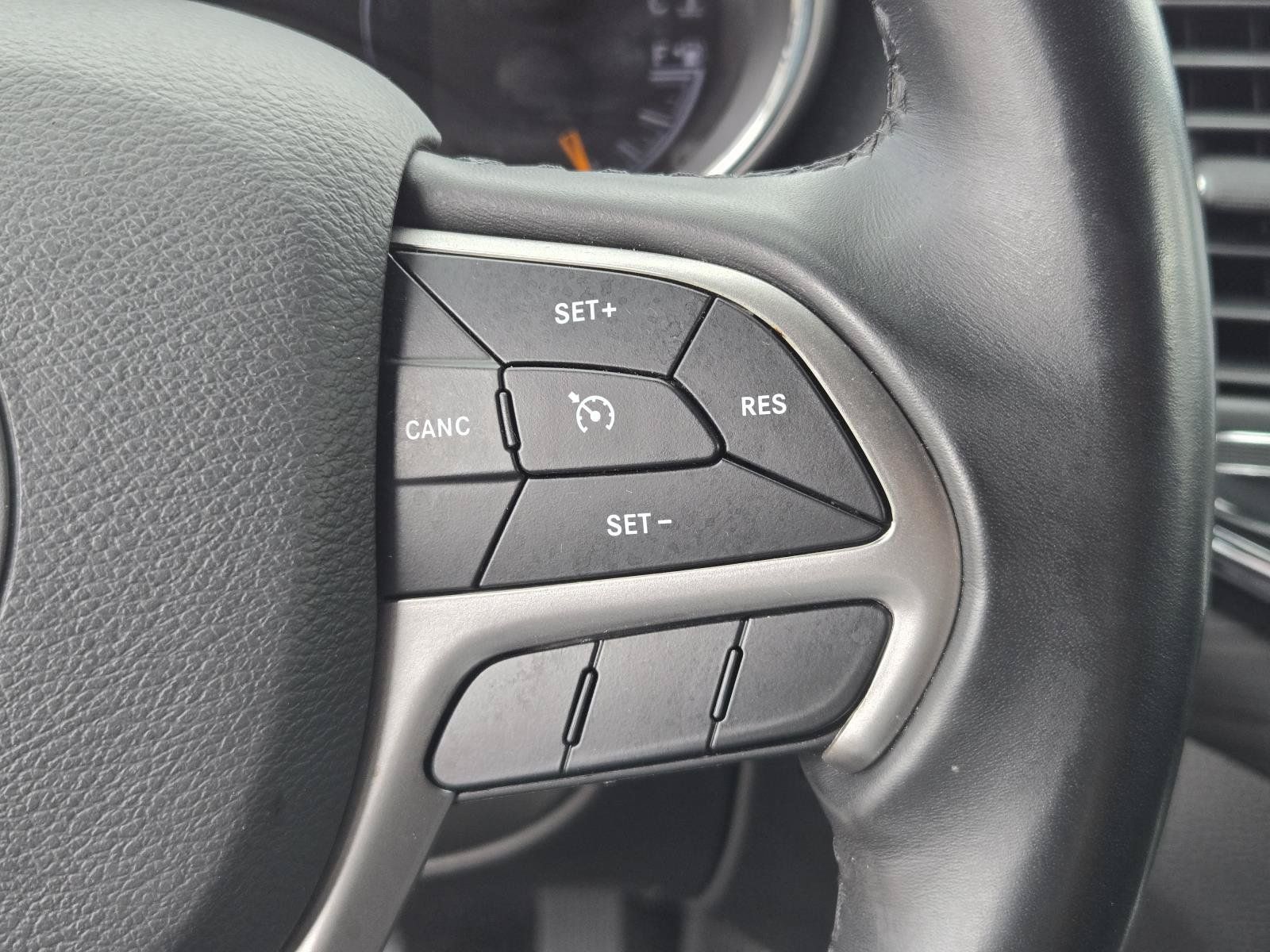 Used 2022 Jeep Grand Cherokee Laredo E RWD image 20