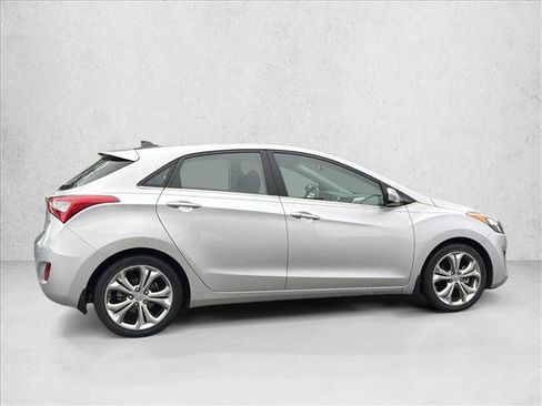 Used 2014 Hyundai Elantra GT w/ Option Group 03 image 4