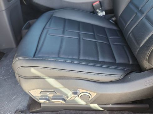 New 2026 Kia EV9 Land w/ Nightfall Edition Package image 10