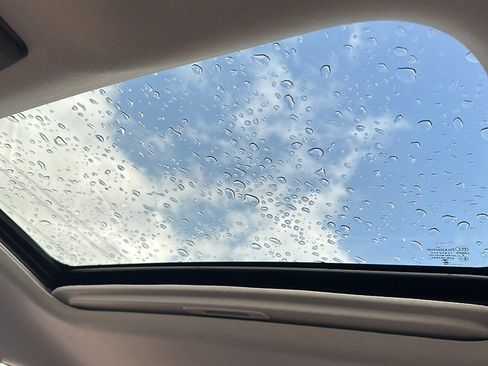 Certified 2024 Nissan Sentra SR w/ SR Premium Package image 36