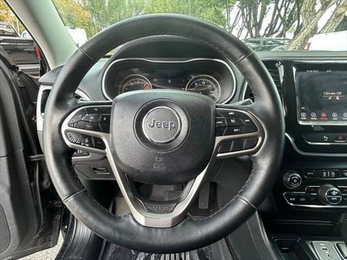 Certified 2019 Jeep Cherokee Limited FWD image 19