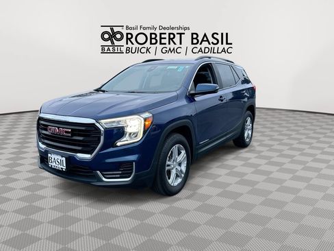 Used 2023 GMC Terrain SLE w/ Driver Convenience Package AWD/4WD image 4