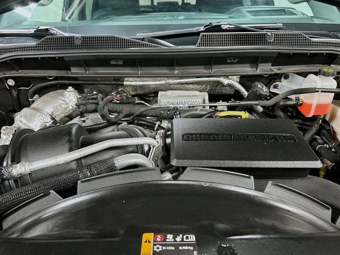 Used 2021 Chevrolet Silverado 2500 LTZ w/ LTZ Plus Package image 32