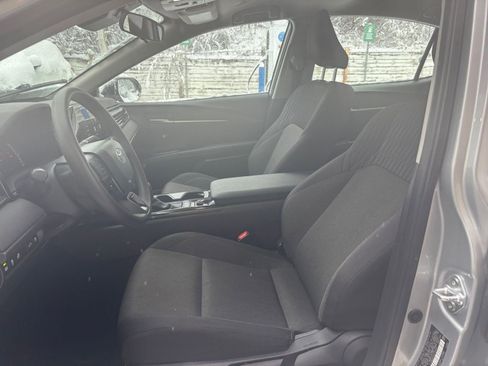 Used 2025 Toyota Camry LE image 35