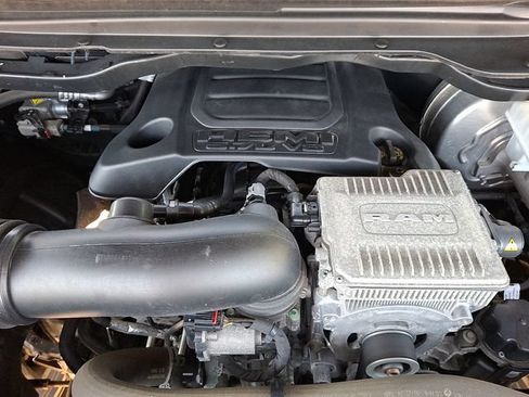 Used 2021 RAM 1500 Laramie AWD/4WD image 25