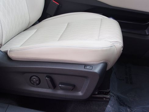 Used 2025 Nissan Murano Platinum w/ Cargo Package AWD/4WD image 12