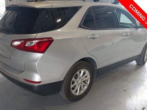 Used 2018 Chevrolet Equinox LS FWD image 4