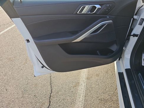 Used 2022 BMW X6 xDrive40i w/ M Sport Package image 7