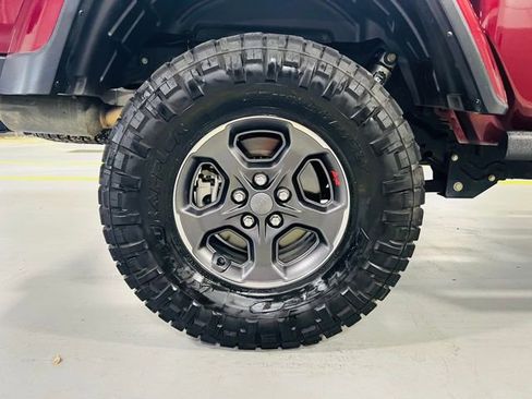 Used 2021 Jeep Gladiator Rubicon AWD/4WD image 10