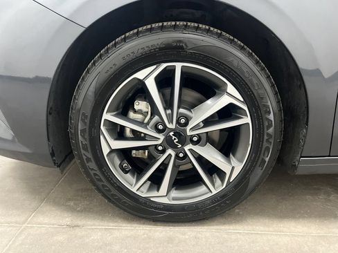 Used 2024 Kia Forte LXS FWD image 29