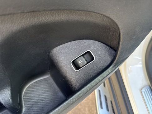 Used 2024 Mercedes-Benz GLE 450 4MATIC image 14