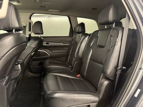 Used 2024 Kia Telluride S w/ S Sunroof Package image 15