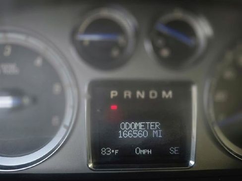 Used 2013 Cadillac Escalade ESV Luxury image 38