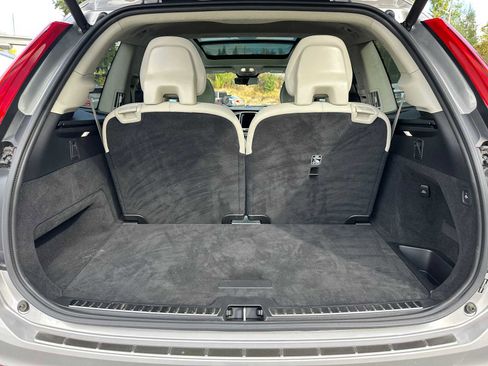 Used 2025 Volvo XC90 B6 Ultra w/ Lounge Package image 17