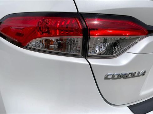 Used 2024 Toyota Corolla SE w/ SE Package FWD image 28