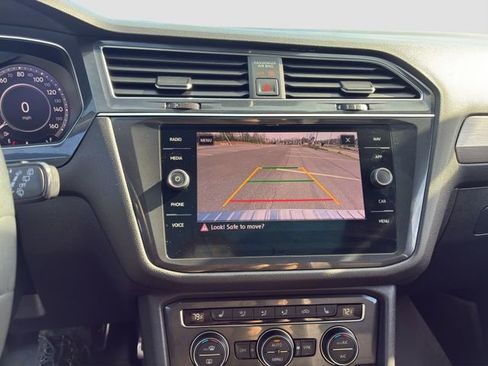Used 2019 Volkswagen Tiguan SEL R-Line image 19
