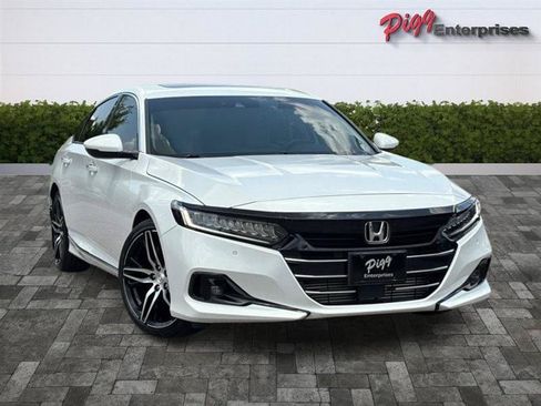 Used 2021 Honda Accord Touring image 11