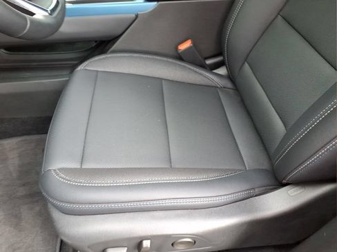 New 2026 Chevrolet Equinox EV LT FWD image 17