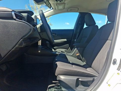 Used 2025 Toyota Corolla LE image 13