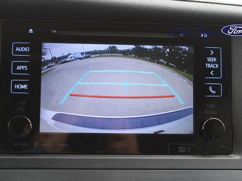 Used 2017 Toyota Sienna XLE Premium FWD image 23
