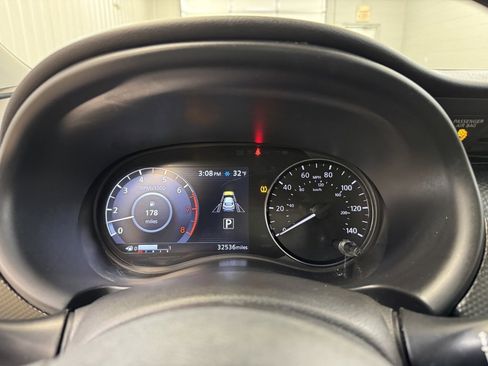 Used 2021 Nissan Kicks SV image 34