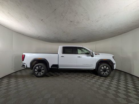 New 2026 GMC Sierra 2500 Denali w/ Denali Reserve Package AWD/4WD image 6