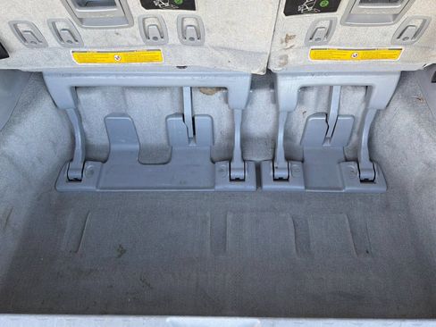 Used 2014 Toyota Sienna LE FWD image 17