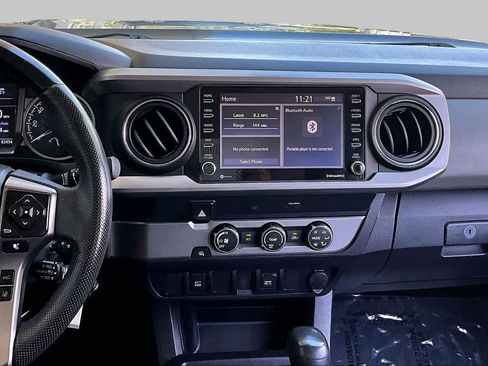 Used 2021 Toyota Tacoma SR5 RWD image 7
