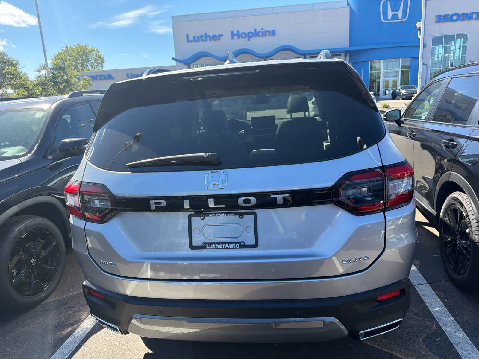 Used 2026 Honda Pilot Elite image 7