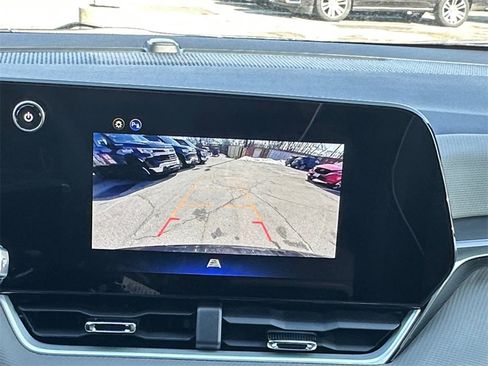 New 2026 Chevrolet Equinox LT w/ Convenience Package II image 17